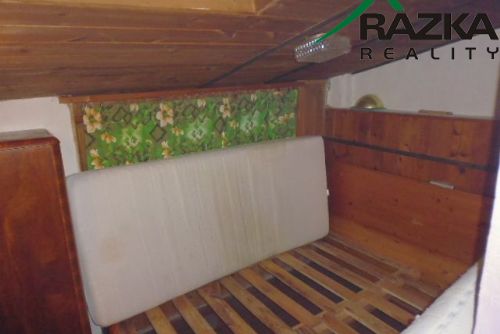 Obrázek - Chata s rybníčkem (7231 m2) - na  samotě, Chodová Planá - OB01219