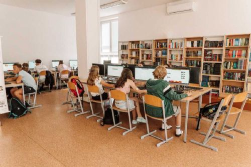 obrázek:22. ZŠ v Plzni slaví šedesátku: moderní škola s bohatou historií a velkými plány