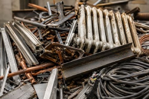 obrázek:Jak poznat, že kovový materiál patří do výkupu? KOVOŠROT SUDA s.r.o. vysvětluje, které předměty nemusí skončit jako odpad