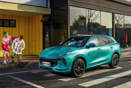 Foto: ŠŮLA MOTORS: Nový autosalon a servis vozů Dongfeng, Microcar, Ligier a SsangYong v Rokycanech