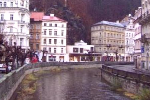 Foto: Šílený střelec řádil v Karlových Varech