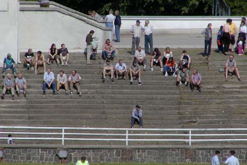 Foto: Fanoušek Baníku zlomil Plzeňákovi nos