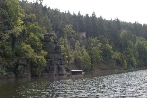 Foto: Vodní záchranka na Hracholuskách řeší hlavně zlomeniny a nevolnosti