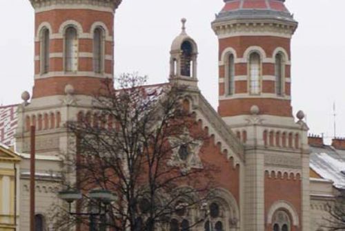 Foto: Židé a křesťasné poděkují v synagoze koncertem