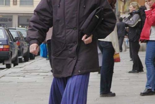 Foto: Podvodnické hyeny obírají důchodce 
