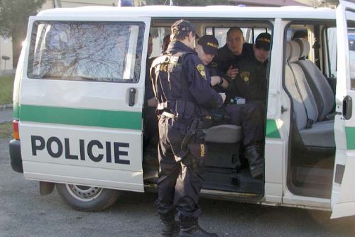 Foto: Policisté hlídají Rock for People