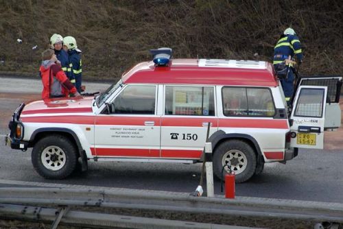 Foto: Ford boural u Kočova s dodávkou, dvě zranění