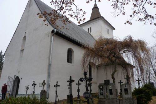 Foto: Šumavský Mouřenec zve o prázdninách na Hutku i Basikovou