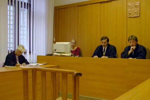 Foto: Soud vyhostil Němce kvůli zneužívání dětí