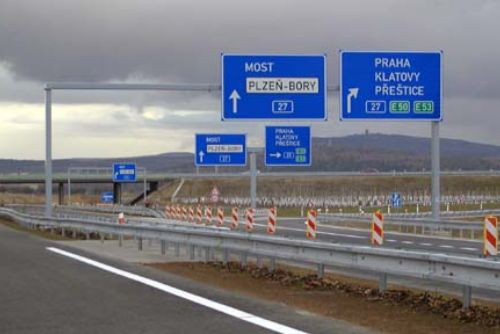 Foto: Na sjezdech z dálnice D5 v Plzni čekají řidiče komplikace
