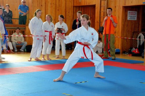 Foto: Hala TJ Slavoj zve na nedělní turnaj v kumite Narama open