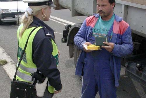 Foto: Dopravní policisté včera v Plzni roztáhli sítě