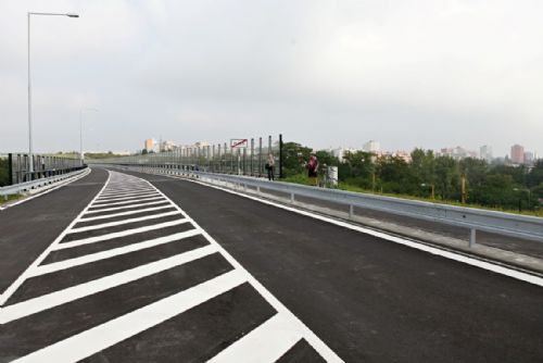 Foto: U plzeňských Křimic roste kilometrový most