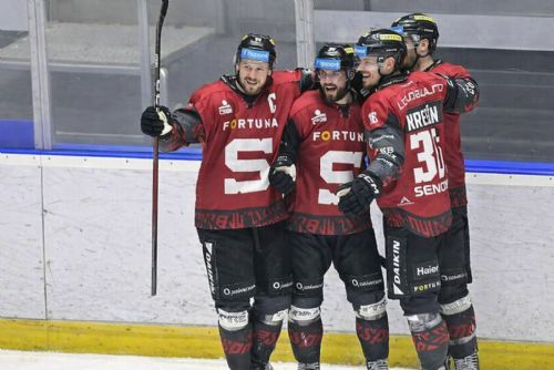 obrázek:Bolestivý večer pro Škodovku. Sparta po trestu v přesilovkách vrací sérii do Prahy