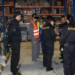 Cizinecká policie prověřila v prosinci téměř 500 osob, čtyři přistiženi