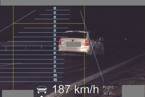 obrázek:Jediná kontrola, čtyři zabavené řidičáky, policie trestala výrazné překročení rychlosti