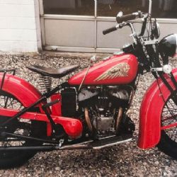 Kriminalisté našli ukradeného veterána Indian Scout z Kaznějova, po druhém dál pátrají