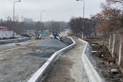 obrázek:Lobzy budou průjezdné až od 1. června, práce zdrželi archeologové i tvrdá skála