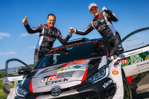 obrázek:Mareš ovládl Rallye Šumava. Na Klatovsku porazil Kopeckého i Stříteského