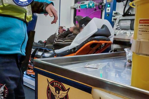 obrázek:Opilý muž uvězněný v mobilní toaletě volal o pomoc