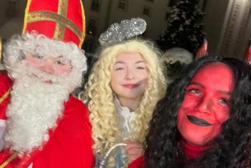 obrázek:Plzeň chce překonat rekord v počtu Mikulášů na náměstí