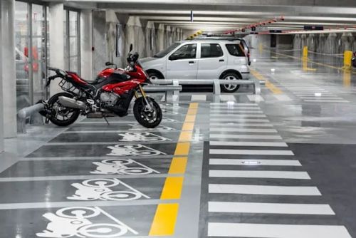 obrázek:Plzeň nabídne od dubna parkování motorek a skútrů zdarma