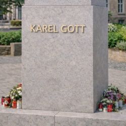 Gott před Peklem? Plzeň řeší, kde bude mít Karel Gott své místo