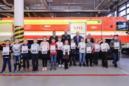 obrázek:Plzeňští žáci soutěžili o nejlepší výtvarné dílo na téma kdy zavolat 150