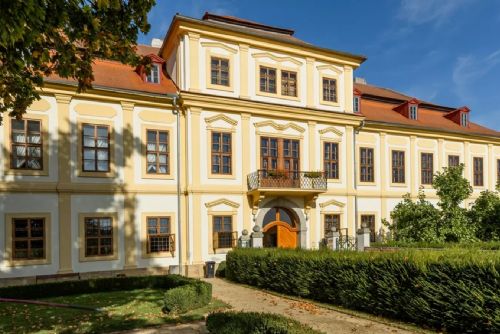 obrázek:Zámek ve Svojšíně vstal z ruin. Malá obec z Tachovska z něj znovu dělá živé místo