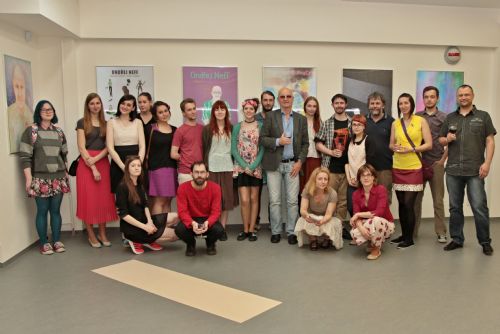 Ondřej Neff zahájil výstavu ilustrovaných, komiksových a lentikulárních plakátů