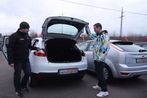 obrázek: Renault Mégane vs. Ford Focus. Kdo vyhraje ve srovnávacím testu?