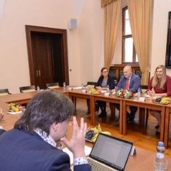 Bavorského poslance nadchla plzeňská bytová strategie