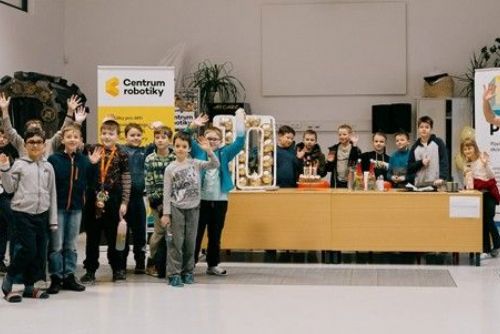 obrázek:Centrum robotiky v Plzni slaví 10 let, z malé učebny vyrostlo centrum pro technické kroužky