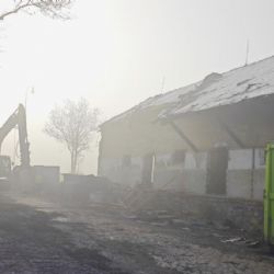 Domažlice zbouraly problémovou noclehárnu u nádraží