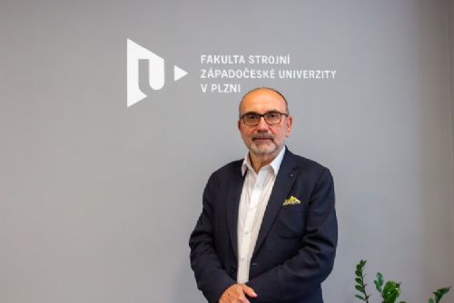 obrázek:Duchek zůstává v čele strojní fakulty. Chce posílit energetiku, výzkum i spolupráci s firmami