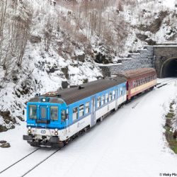 Elektrifikace trati Plzeň-Nýřany získala povolení, kraj tlačí na rychlejší vlaky