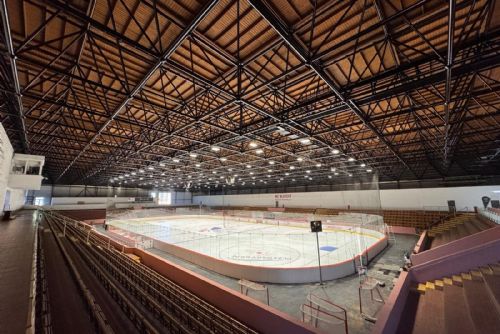 obrázek:Klatovy mají zimní stadion za více než 50 milionů. Chystá se na olympiádu mládeže 2027