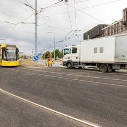 Křižovatka U Jána opět v provozu, tramvaje se vrací v pondělí