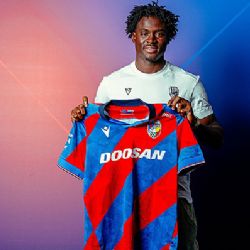 Lawala míří do Plzně místo Durosinmiho, za rekordní částku