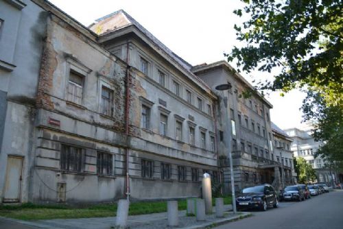 obrázek:Miliardová Akce Lázně pod drobnohledem. Chybí povolení, cena roste a zakázky budí otázky