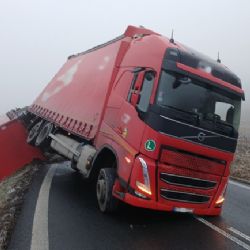 Na Klatovsku ráno havarovaly 2 kamiony