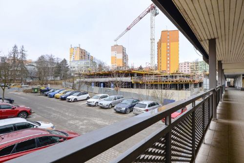 obrázek:Parkovací dům u Atomu finišuje. Plzeň nabídne 173 míst, část zůstane zdarma