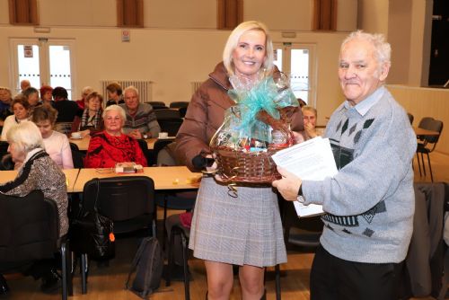 obrázek:Slovany se umí starat o své seniory, pořádají výlety, Nordic Walking i jarní dílny