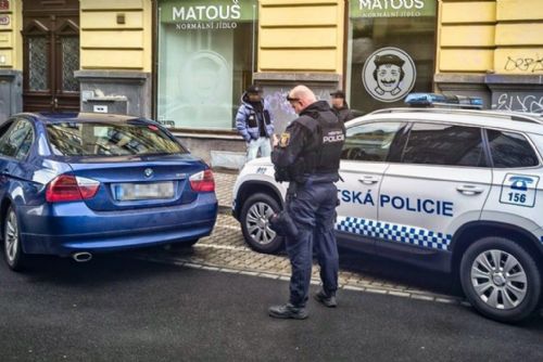 obrázek:Strážníci v Plzni pronásledovali řidiče BMW. Neměl oprávnění a test ukázal amfetamin