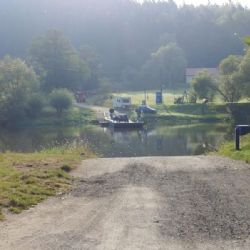 Uzavřený přívoz v Darové prodlouží cestu až o 25 km. Omezení platí do konce března