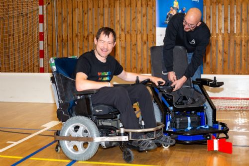 obrázek:V Plzni vyvinuli unikátní sportovní vozíky. Hendikepovaným hráčům mohou změnit hru