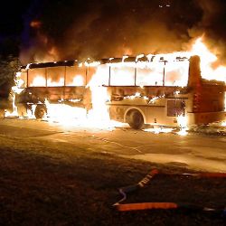 Ve Skladové ulici shořel autobus - škoda 400 tisíc