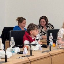 Žáci diskutovali s plzeňskou radnicí o bezpečnosti a psychickém zdraví