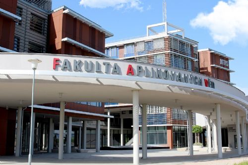 obrázek:ZČU posiluje bezpečnost - nouzová tlačítka, turnikety a detektory