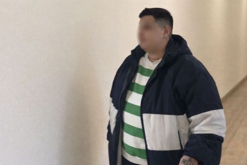 obrázek:Zoufalá žena přepadla benzinku v Plzni. Odešla bez peněz, od soudu ale dostala tři roky